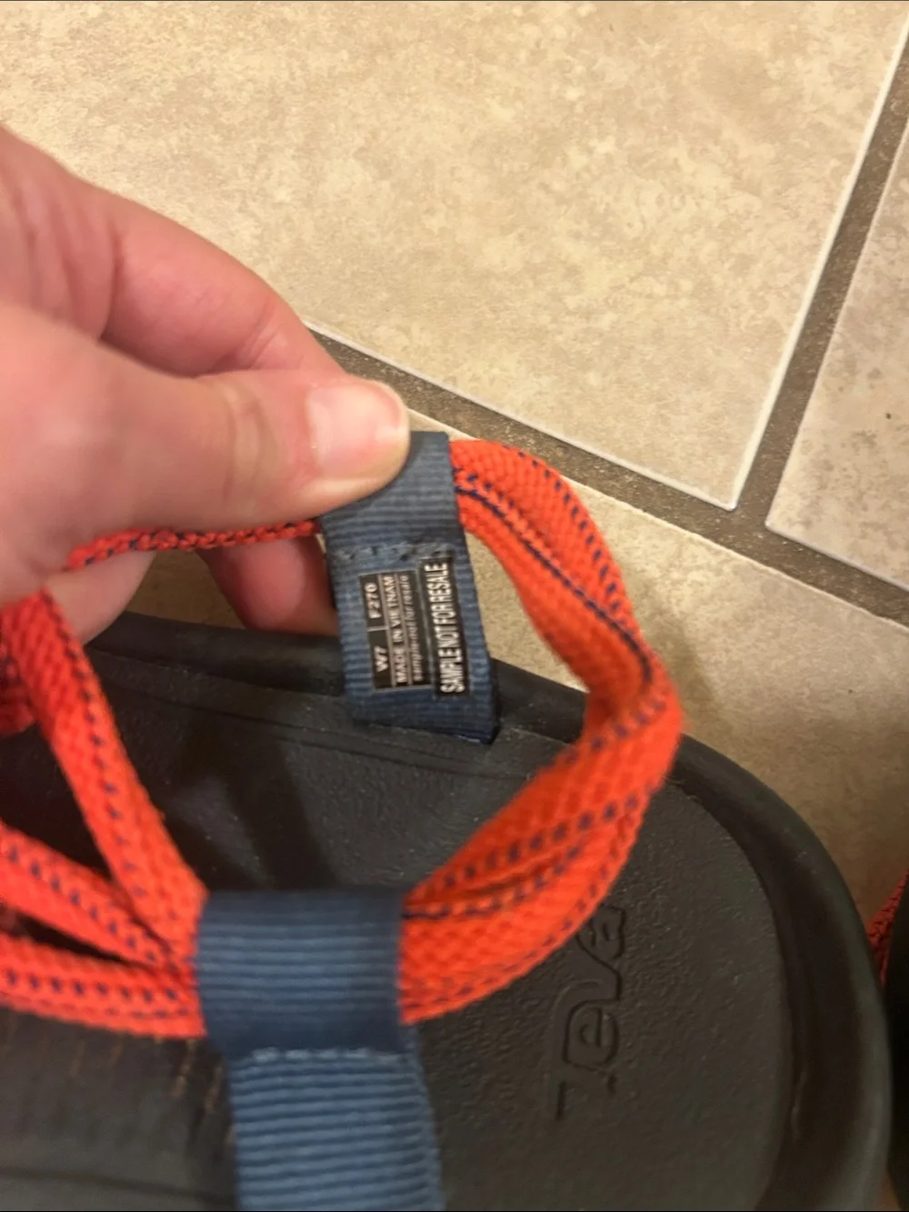 Teva 7 red/black sandals - Picture 4 of 4
